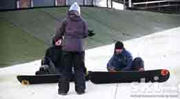 beginners snowboarding lesson at the ski club of ireland